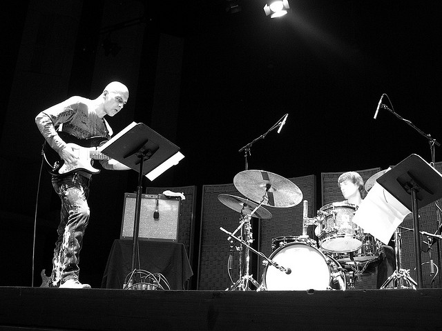 Extrait Happy together (live) Musique Marc Ducret / voix Stéphane Gombert.